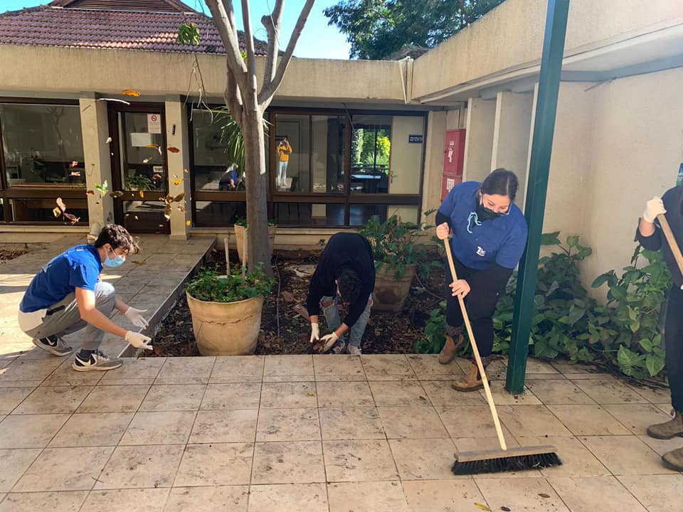 שינשינים מתנדבים בסב יום