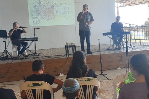 ראש המועצה בהופעה של 'הגרשוניםי
