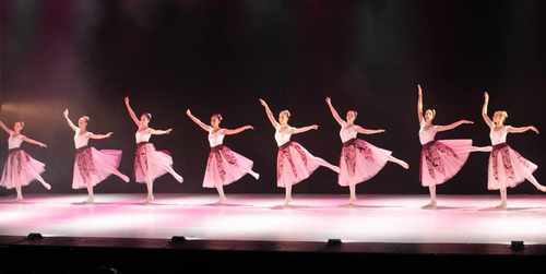 רקדניות בערב סיום מגמת מחול 2021