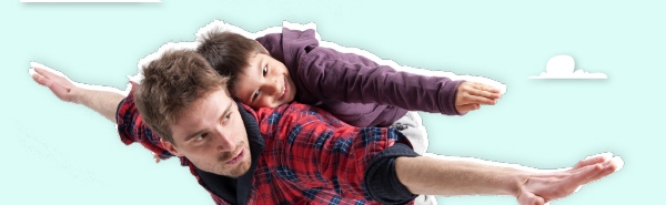 ילד על גבו של מבוגר