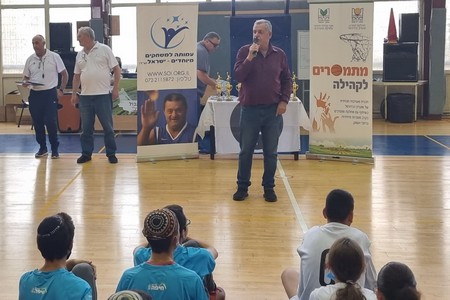 ראש המועצה בטורניר מתמסרים לקהילה