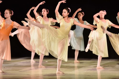 מופע הסיום של מגמת המחול בבית האמנויות עמק יזרעאל 