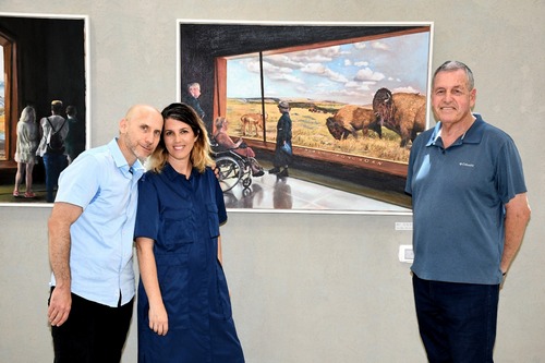 ראש המועצה בתערוכה של דורון וולף