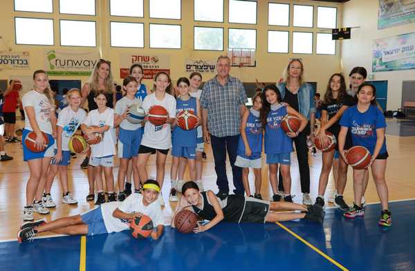 ראש המועצה וסגניתו בביקור בקייטנות