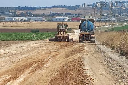 עבודה בדרכים חקלאיות