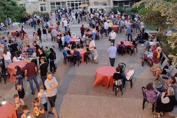 מתחם סוכות שכנים