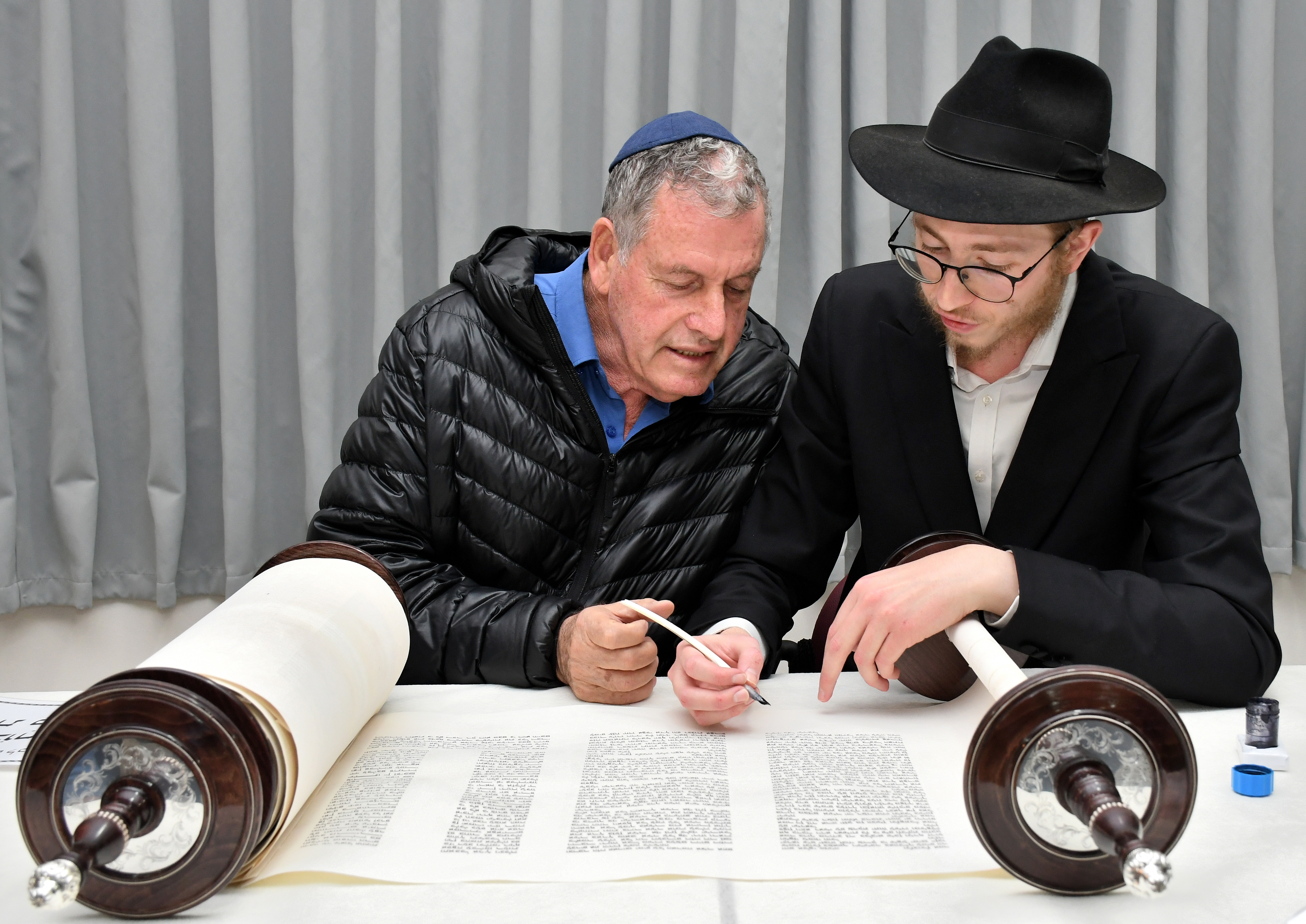 הכנסת ספר תורה לבית הכנסת בבלפוריה