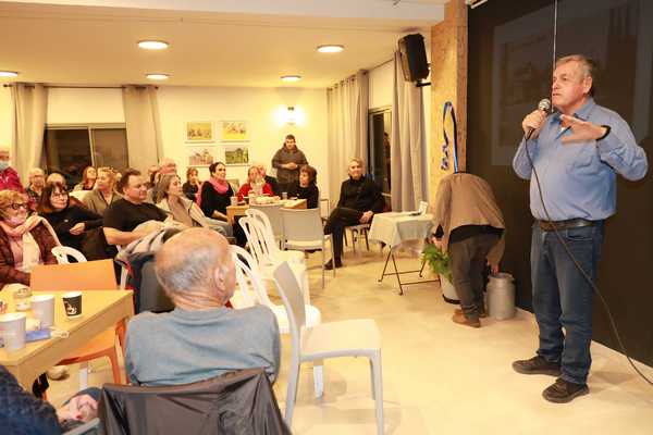 ראש המועצה בטקס חנוכת המחלבה הישנה במושב מרחביה