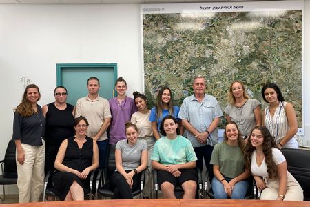 השינשינים מארהב עם ראש המועצה וסגניתו