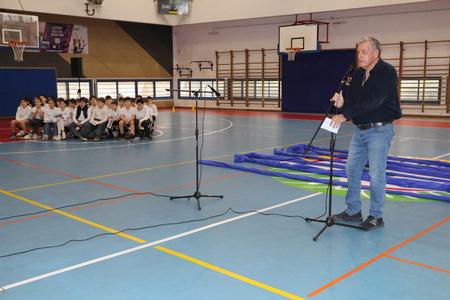 ראש המועצה, אייל בצר, מברך