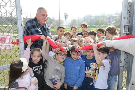 חנוכת מגרש כדורגל למען הקהילה ביפעת