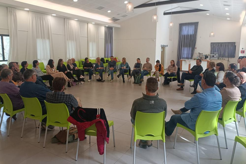 מפגש בציפורי - ראשת המועצה עם מנהלות ומנהלי היישובים ראשת המועצה במפגש עם הנהלות היישובים