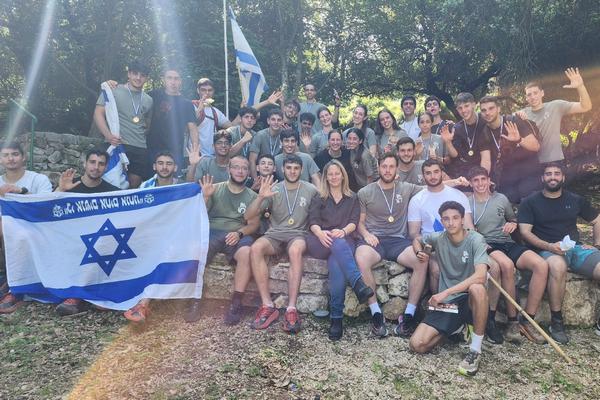 ראשת המועצה עם משתתפי מרוץ תמרת