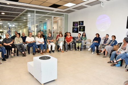 תערוכת דיאלוג בין שתי גלריות: מירווח בהרדוף ובמבואת אולם המופעים ביפעת