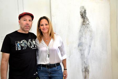 ראשת המועצה, שלומית שיחור רייכמן, בפתיחת תערוכה בבית בעם נהלל