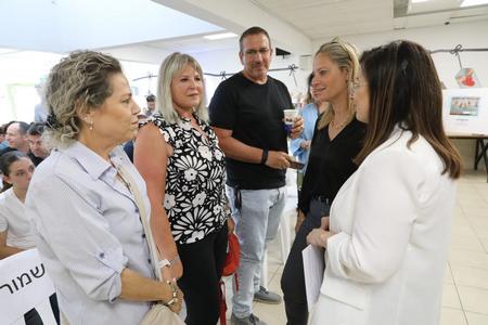 תערוכת צילום לזכרה של דניאל וולדמן - מהו יחד בשבילי