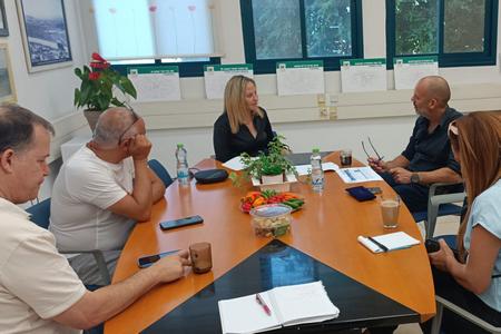 פגישה עם דר סער הראל - מנהל המינהל לחינוך התיישבותי פנימייתי ועליית הנוער במשרד החינוך