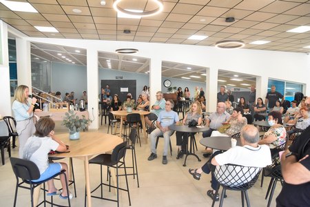 פתיחת תערוכת כתר הרימון