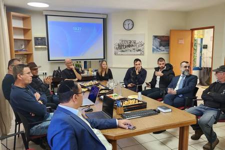 בסיור בפנימיית נוה עמיאל בשדה יעקב ען יור המועצה הארצית לתכנון ובנייה