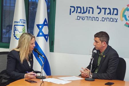 שיחה עם ראש עיריית מגדל העמק על שיתוף פעולה במאבק נגד הקמת שדה תעופה בעמק