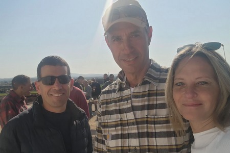 טקס הנחת אבן פינה בחוות הפטריות בהיוגב