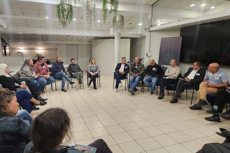 מנהיגות במרחב משותף -  הכשרת נבחרות ונבחרי ציבור 