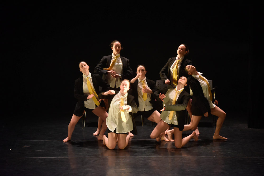 ערב עבודות אישיות של בוגרות המגמה למחול בבית האמנויות