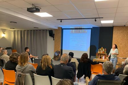 הרצאה במושב מרחביה