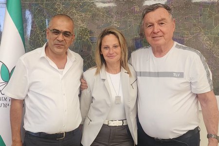 פגישה עם עוד מוראד מפרע - מנכל הקרן לפיתוח מרכז רפואי העמק ואיציק שניידר