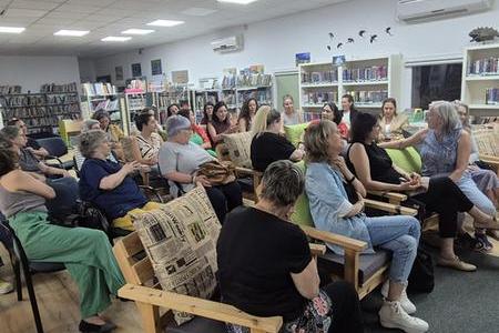 מפגש ראשון של נציגות מ-10 חנויות יד שניה קהילתיות ברחבי המועצה