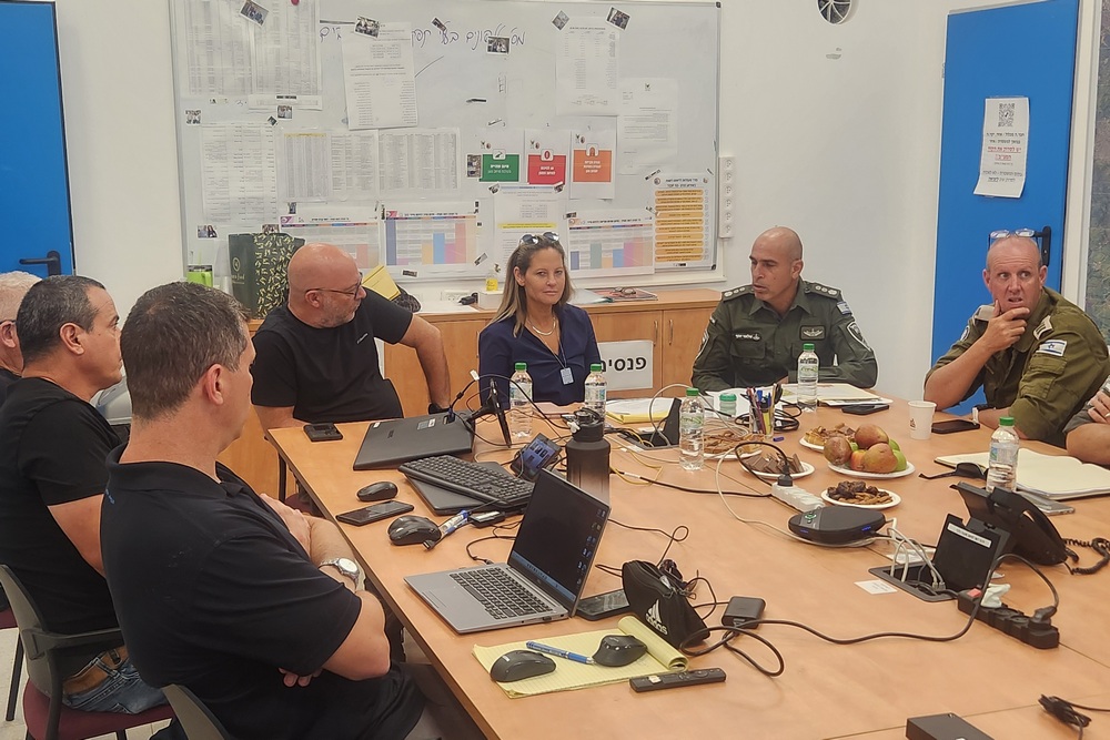 עם מפקד מגב צפון, נצמ שלומי יוסף