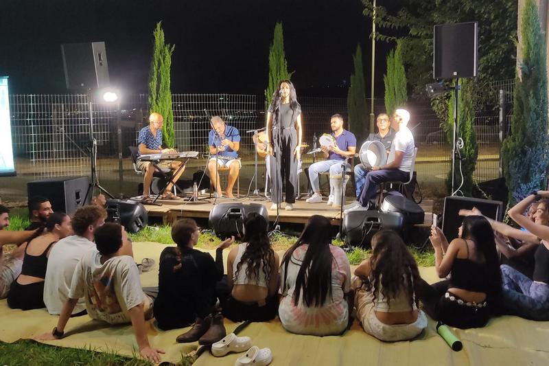 במה פתוחה לקיום משותף