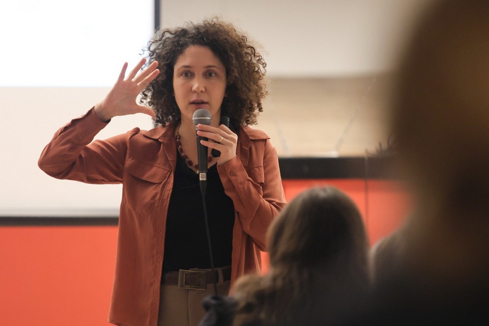 ליאת סלה פריימן, אחותה של מיכל סלה זל