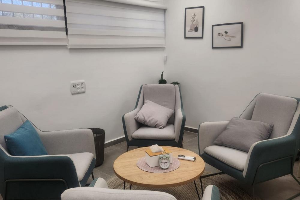 חדר במרכז הטיפולי החדש לנפגעות ונפגעי פגיעה מינית 