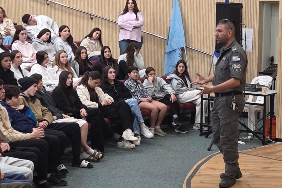 פעילות הסברתית באמצעות השיטור הקהילתי במועצה1