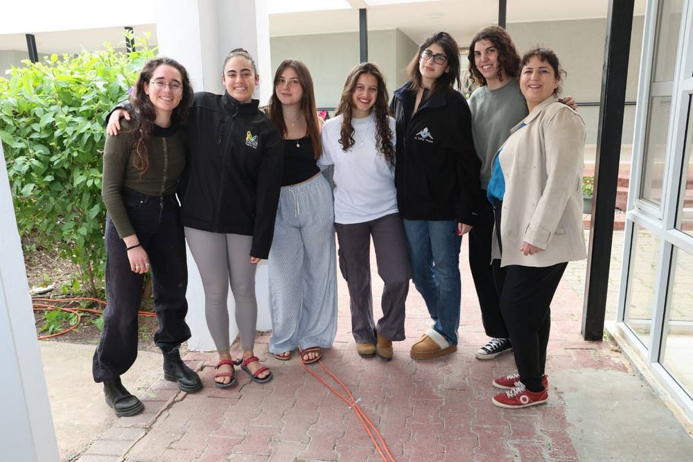 צעירות כפר הנוער בדברת