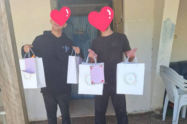 חלוקת שי לחיילים בודדים